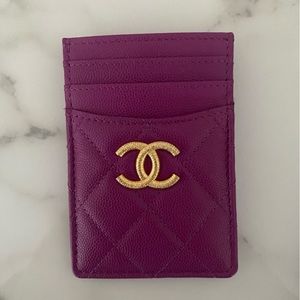 Chanel pebbled leather Card holder